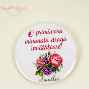 martisor-insigna-plic-cu-flori-invatatoare