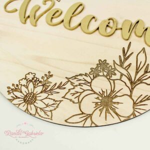 decor-din-lemn-natur-welcome-auriu-cu-flori-gravate