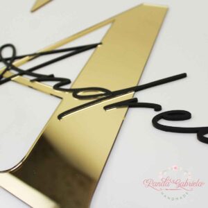 panou-logo-personalizat- din-plexiglas-pentru-salon-infrumusetare